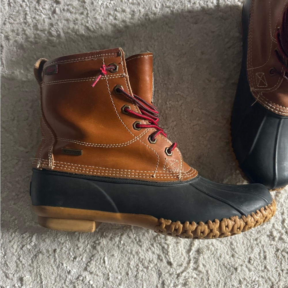 G.H. Bass Tan Leather and Black Rubber Duck Boot size 10 - Picture 7 of 10